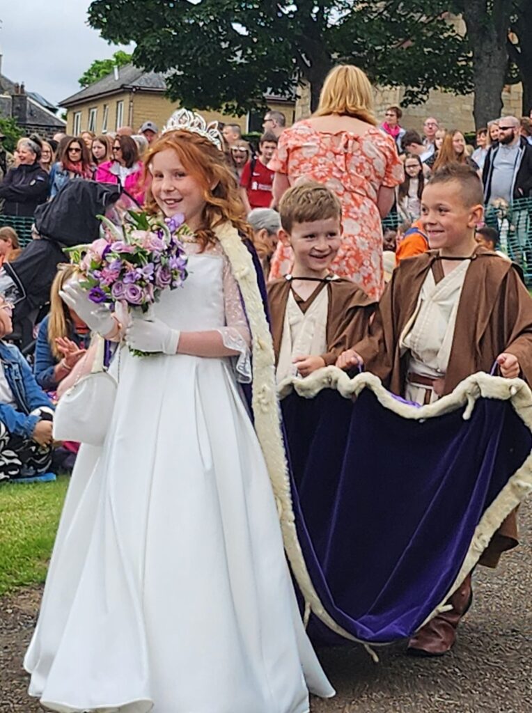 Queen Lexi Sends Her Final Message Of Her Reign Bo'ness Fair Day